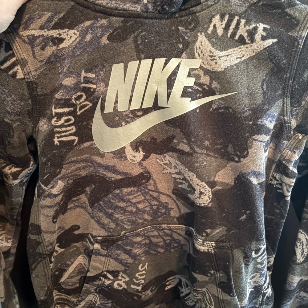 Nike Black & Gray Graphic Pullover Hoodie